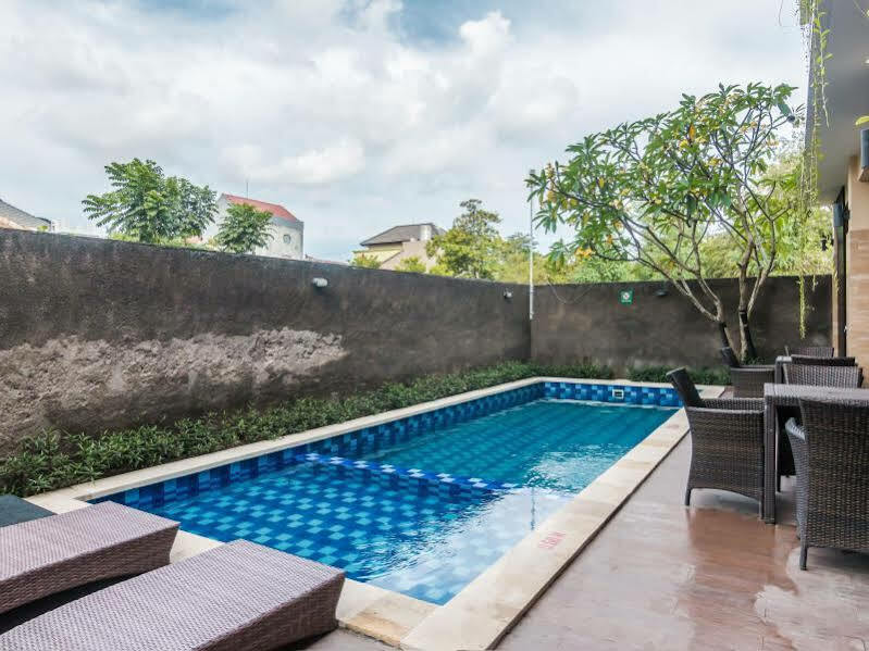 Zen Rooms Basic Jimbaran Taman Mulia Esterno foto