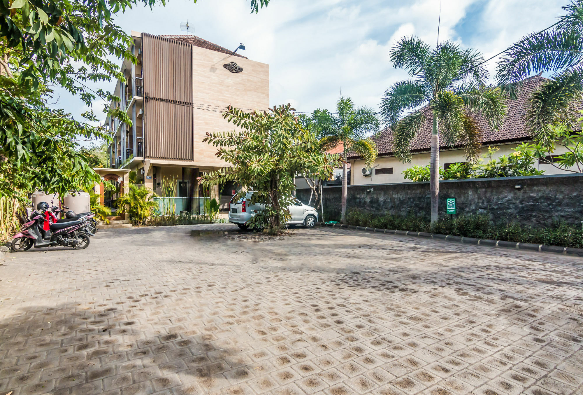 Zen Rooms Basic Jimbaran Taman Mulia Esterno foto
