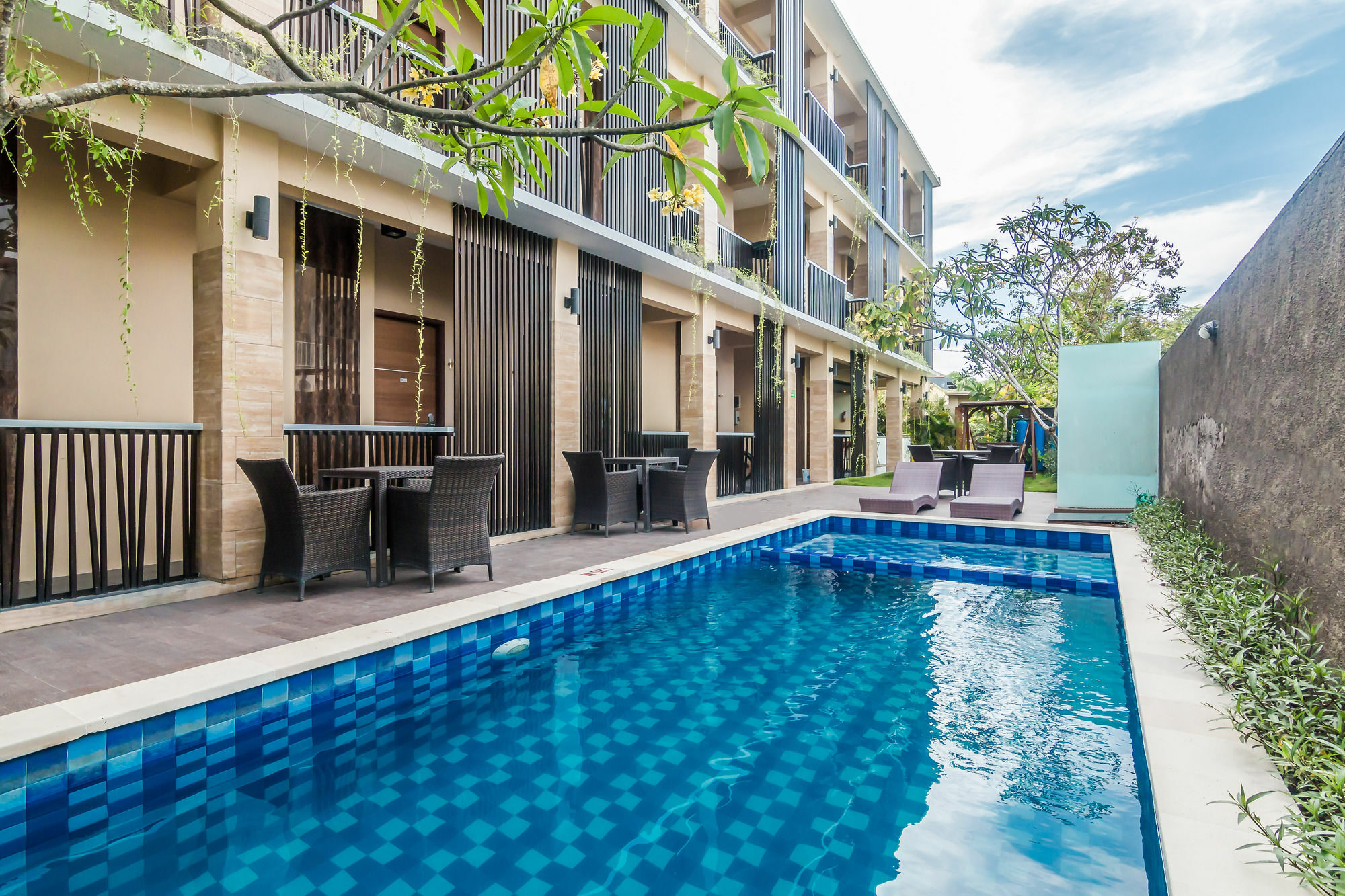 Zen Rooms Basic Jimbaran Taman Mulia Esterno foto